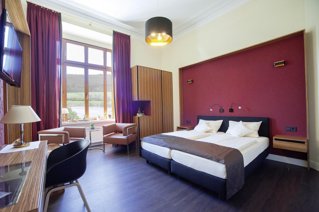 Weinhotel St. Stephanus Zeltingen-Rachtig Exterior photo